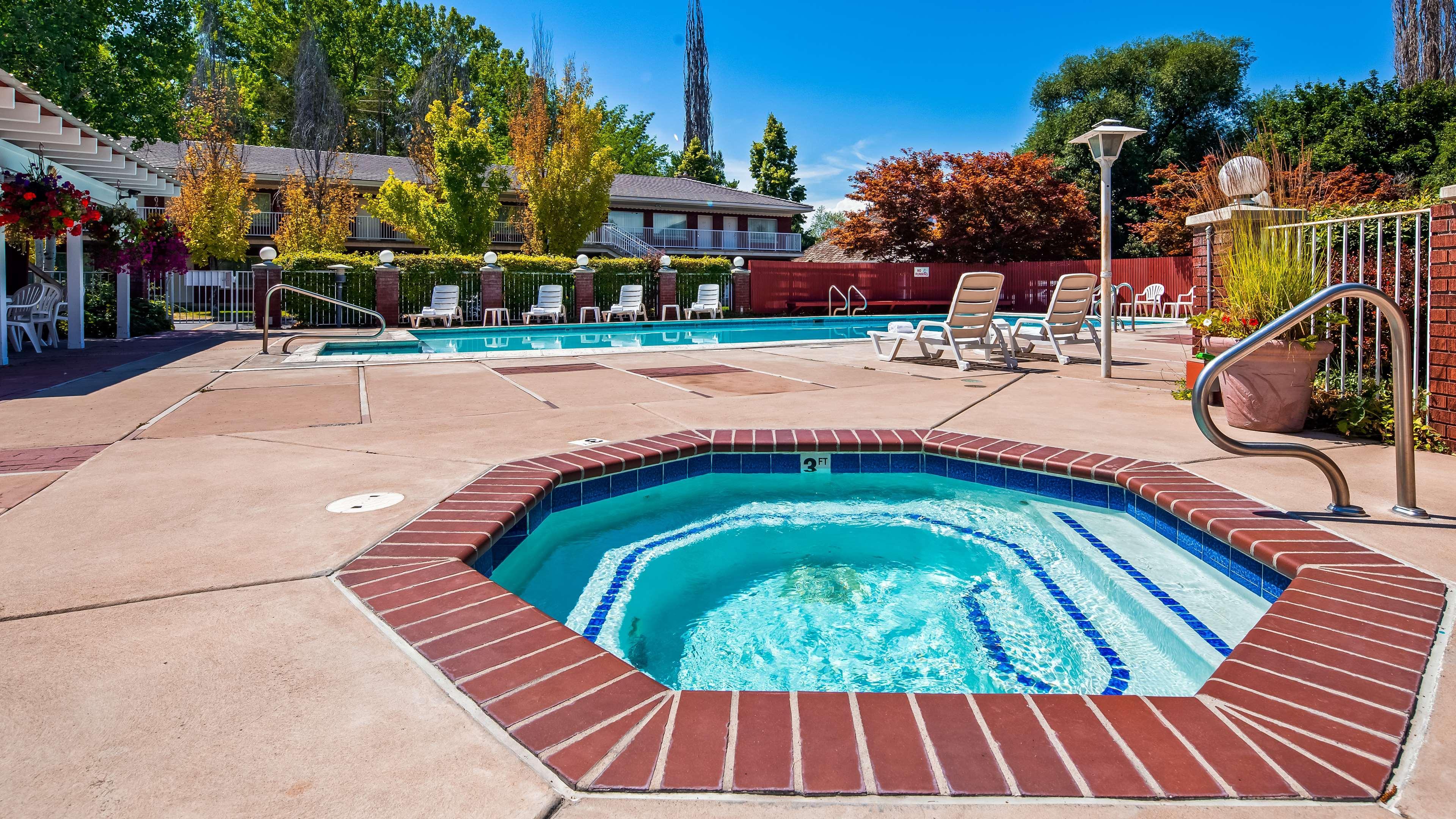 Baugh Motel, Surestay Collection By Best Western Logan Exterior foto