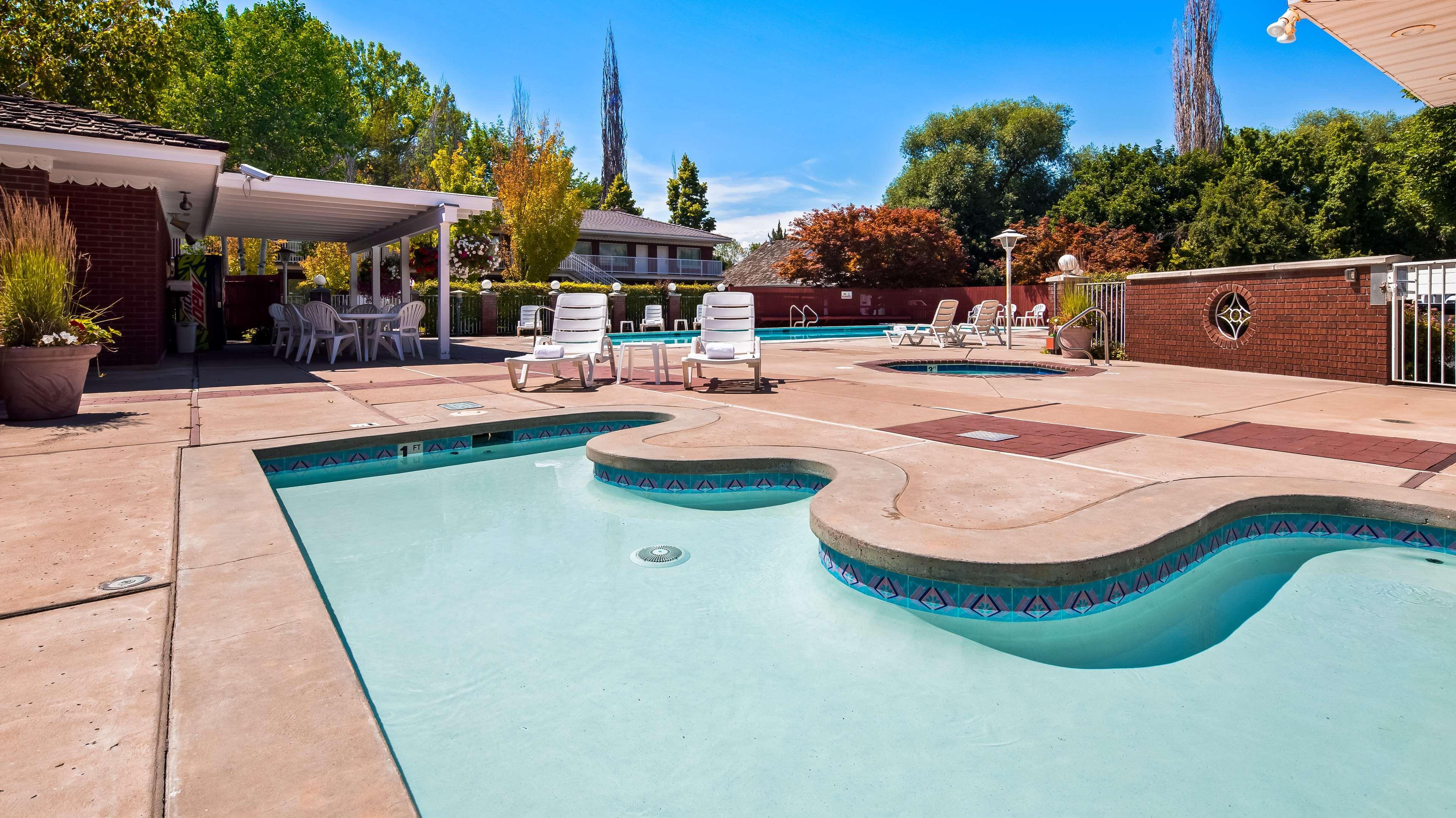 Baugh Motel, Surestay Collection By Best Western Logan Exterior foto