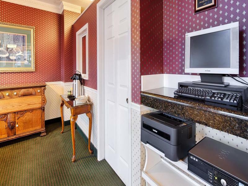 Baugh Motel, Surestay Collection By Best Western Logan Exterior foto