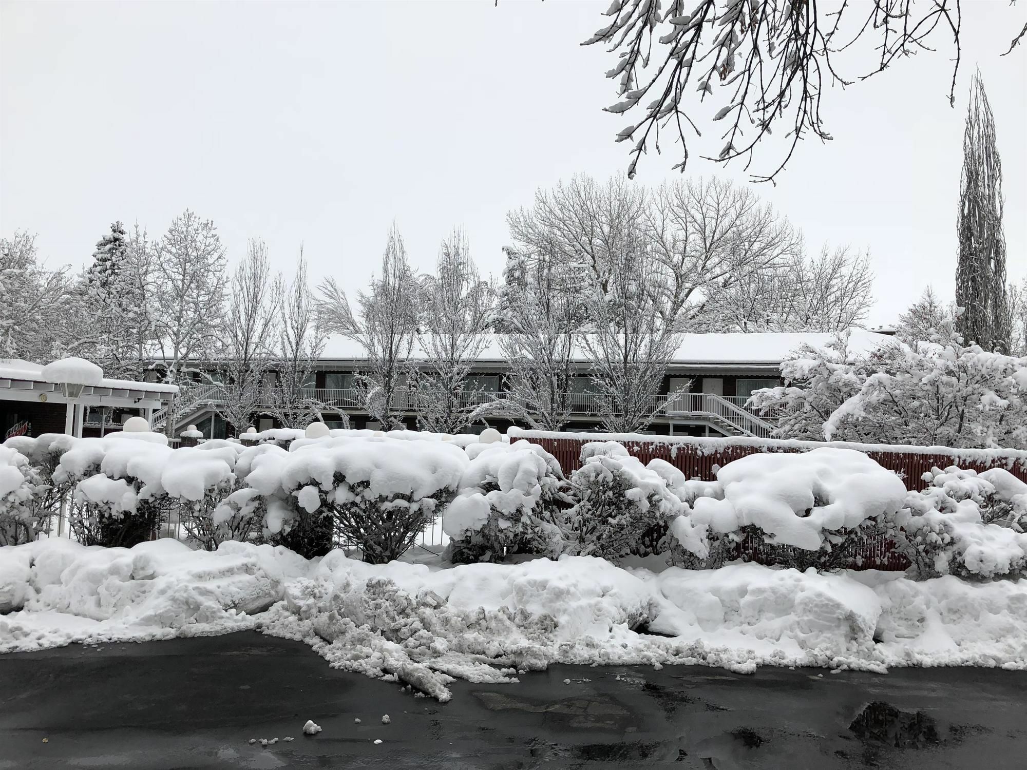 Baugh Motel, Surestay Collection By Best Western Logan Exterior foto